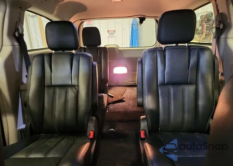 2012 Chrysler Town & Country Touring z USA, uszkodzony, nr VIN 2C4RC1BG4CR186571